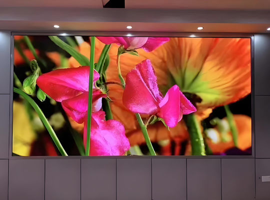 SMD P10 Indoor Fixed LED Video Panel Display con 3840 High Brush Refresh e 1200CD Brightness